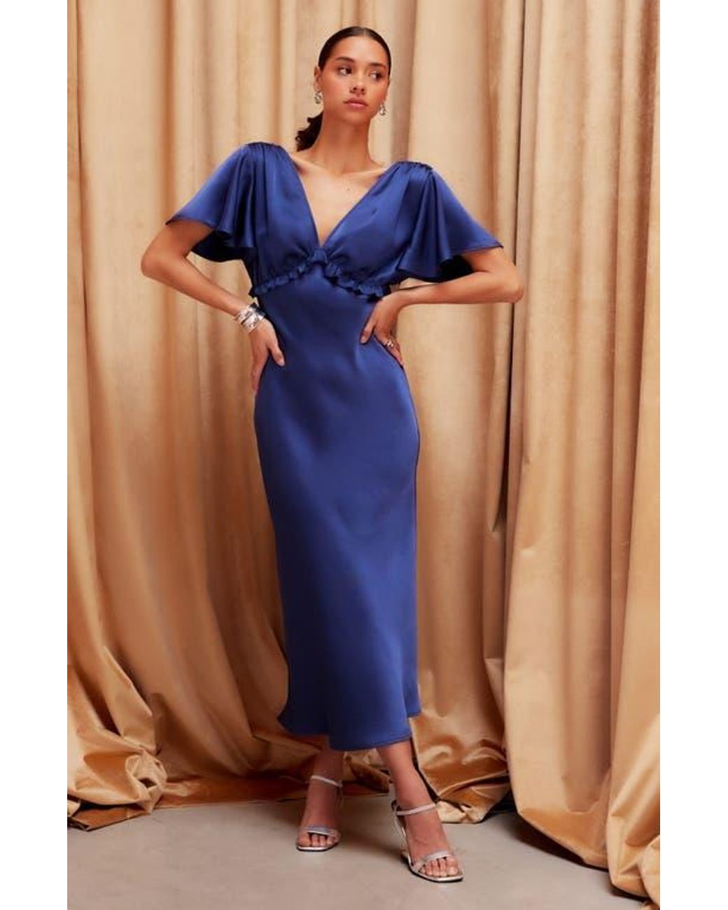 Fifteen Twenty Shailene Satin Flutter Sleeve Midi Dress in Blue | Lyst