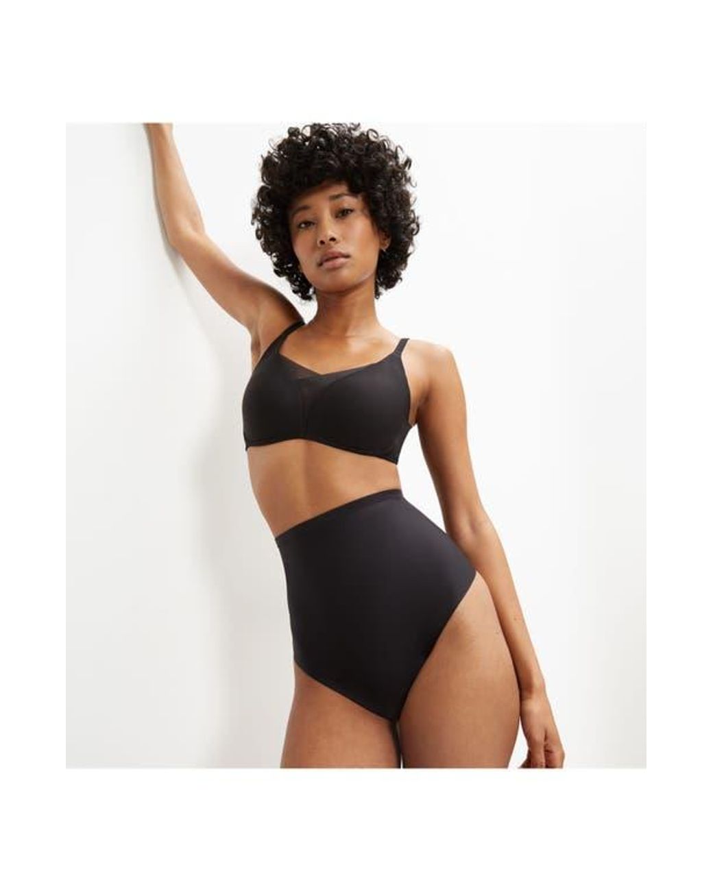 Triumph Black Shape Smart Wireless Bra