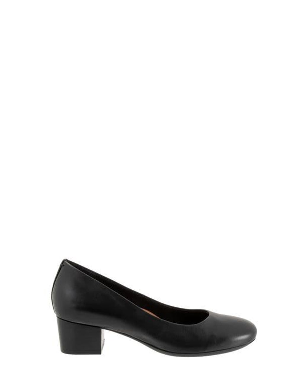 Softwalk® Black Lynn Pump