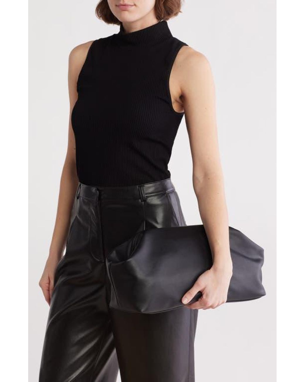 bcbgmaxazria ショルダーバッグ BCBGMAXAZRIA Asymmetric Shoulder Bag in Black | Lyst