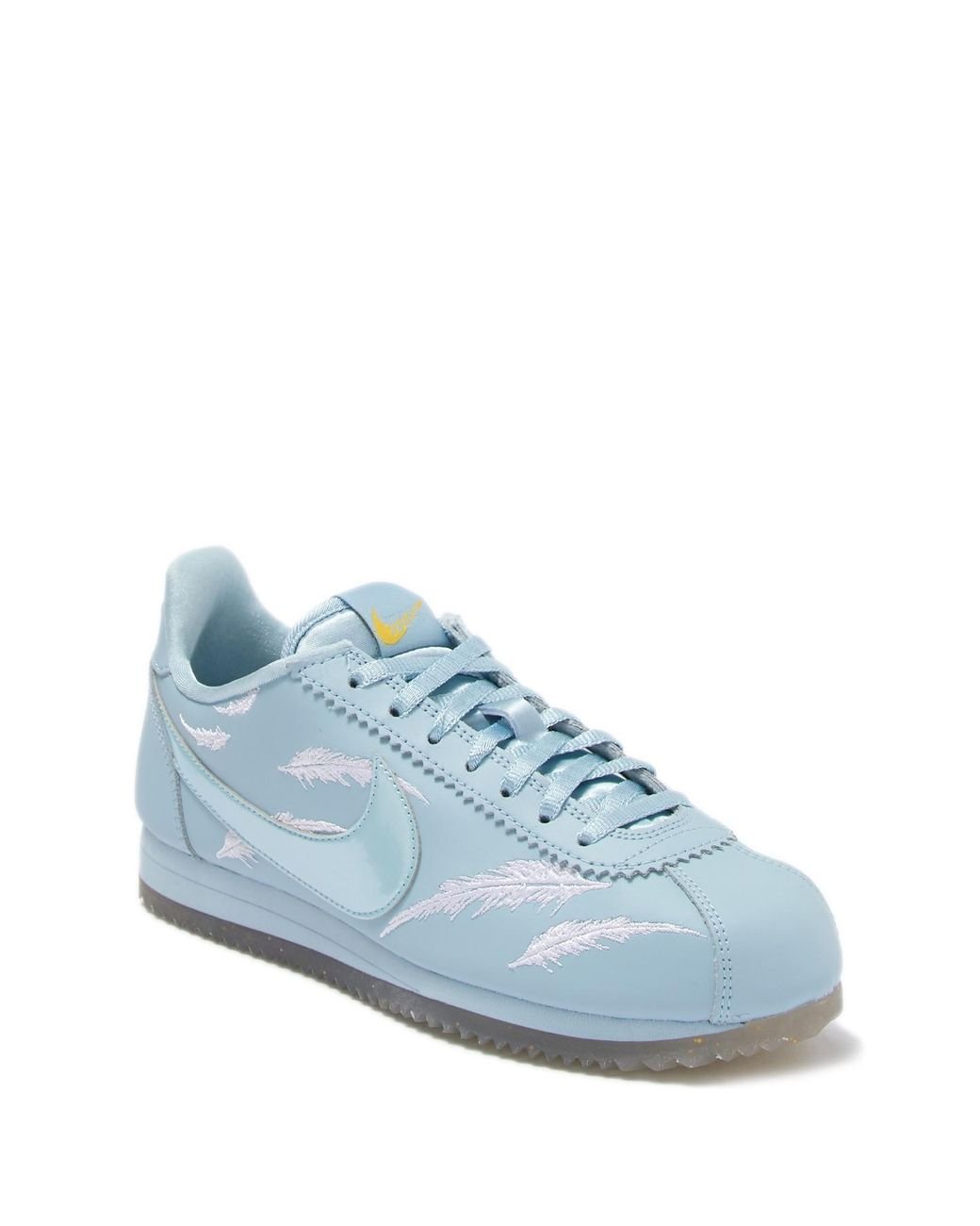 Nike feather on sale