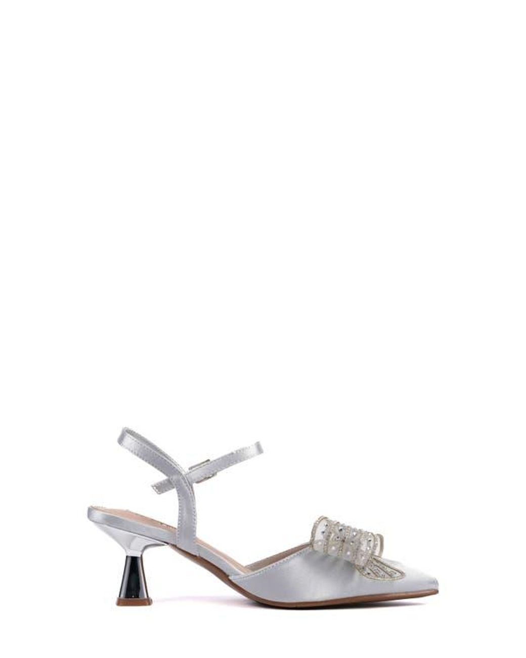 Lady Couture White Leslie Pointed Toe Pump