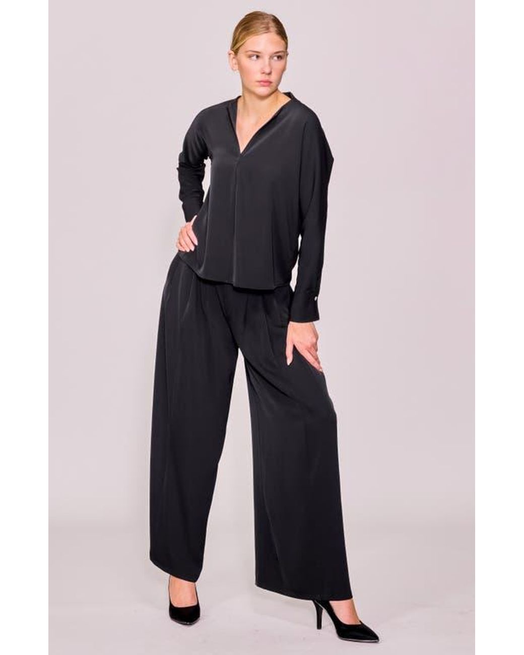 MELLODAY Black Crepe Split Front Top