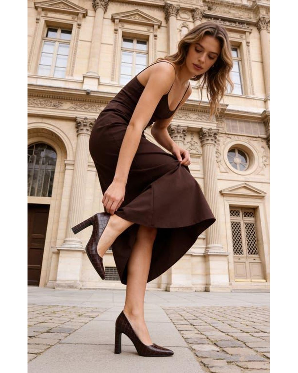 LONDON RAG Brown Scheba Croc Embossed Pump