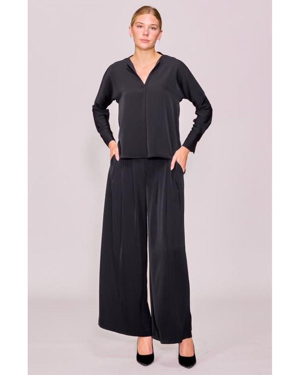 MELLODAY Black Crepe Split Front Top