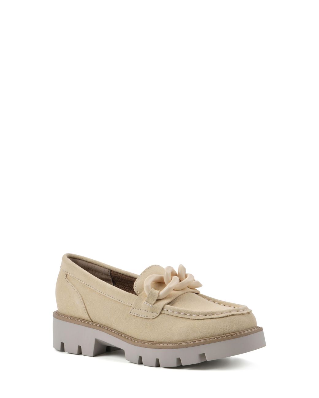 White Mountain Goodie Lug Sole Loafer in Natural | Lyst
