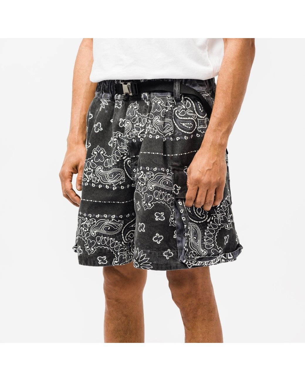Sacai Cotton Bandana Print Shorts in Black for Men - Lyst