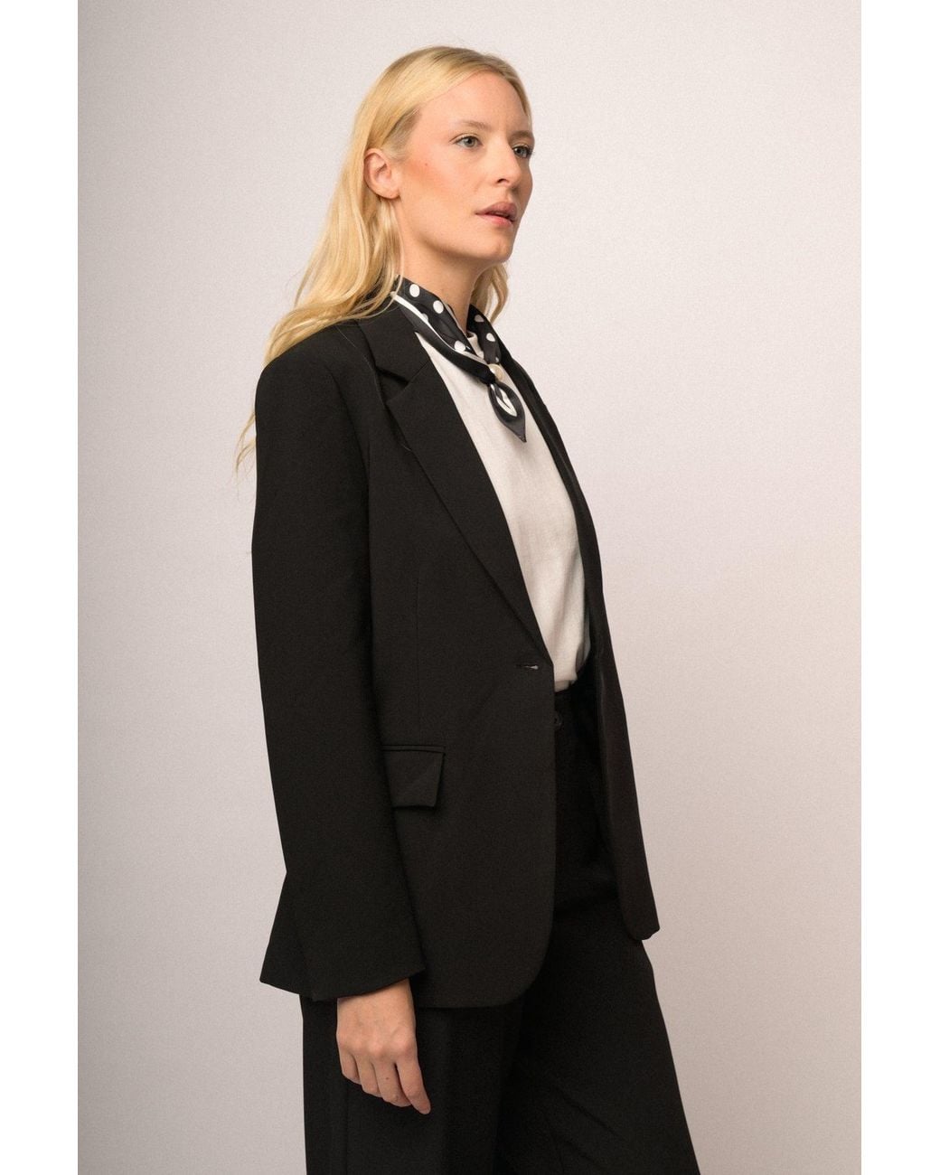 Giacca Basic Taglia di NUNA LIE in Black