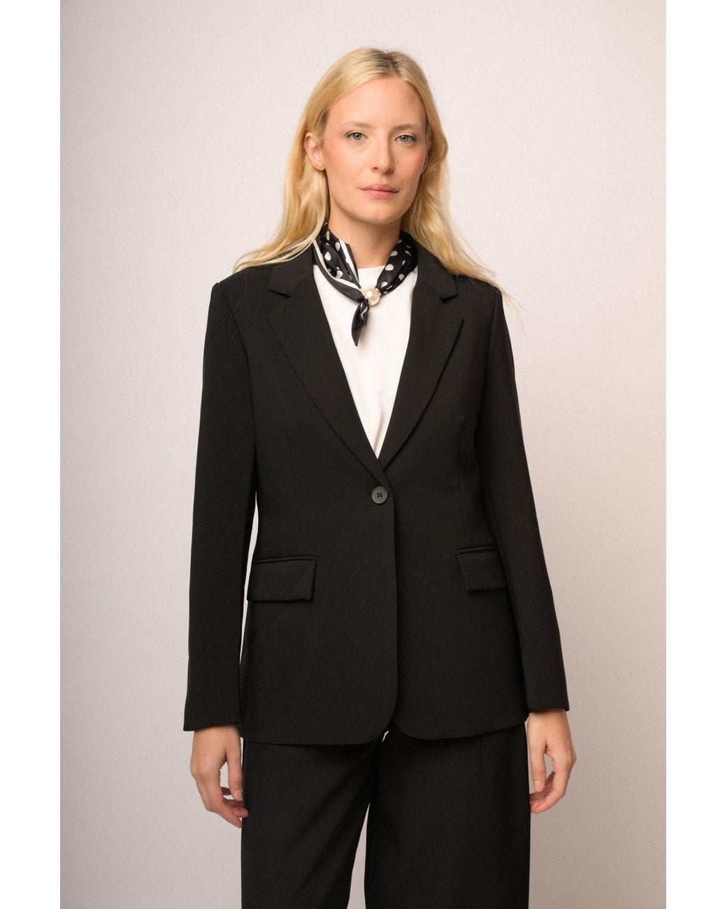 Giacca Basic Taglia di NUNA LIE in Black