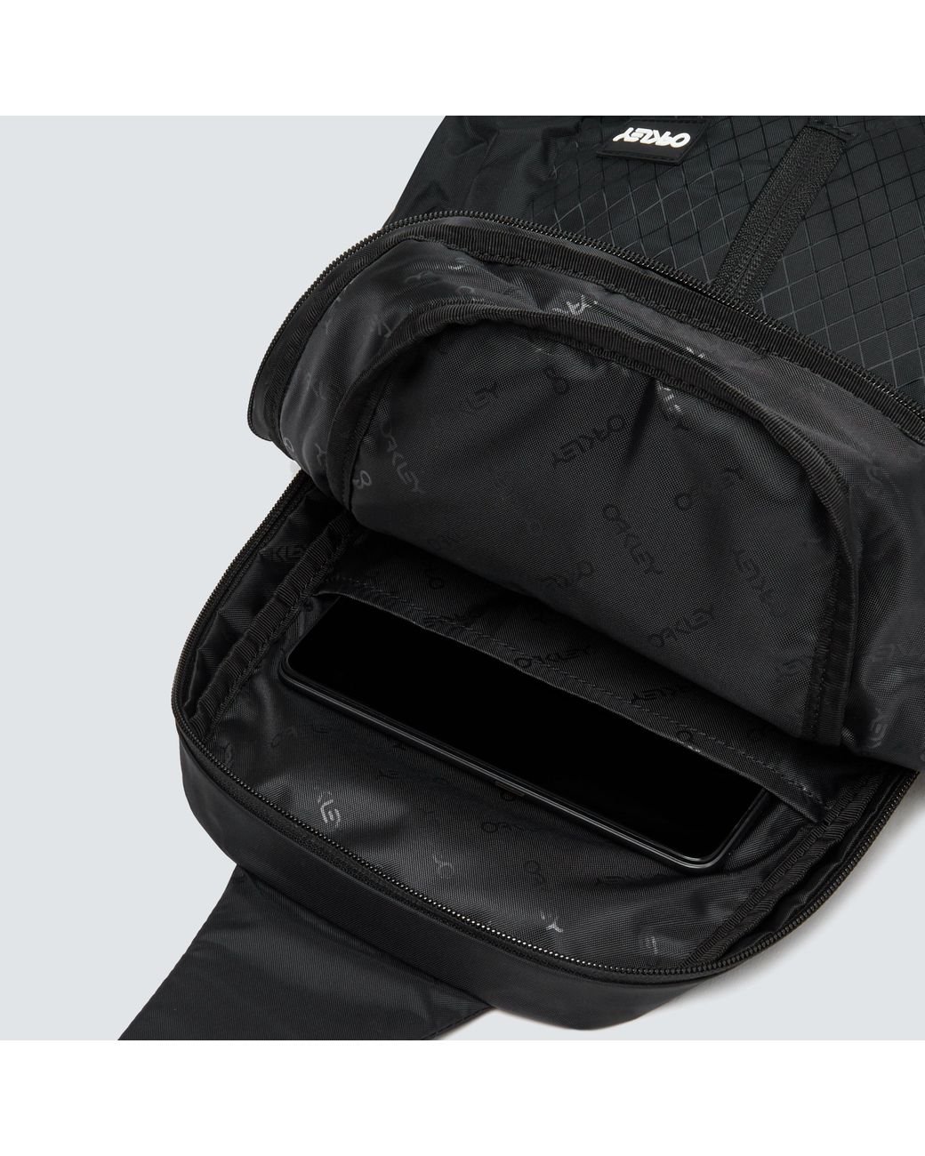 oakley voyager backpack