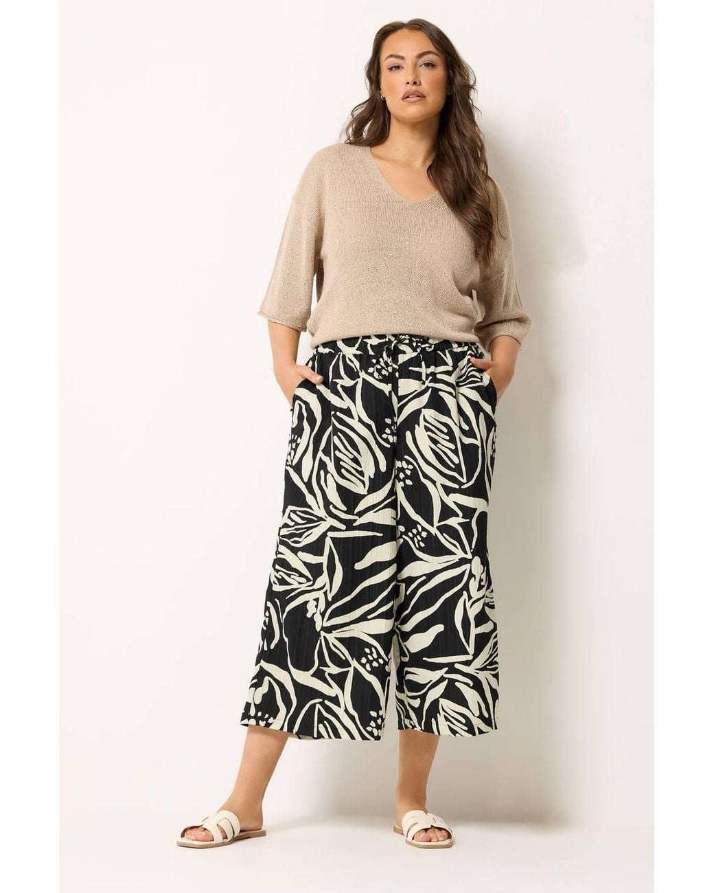 Yours Black Abstract Floral Cropped Trousers