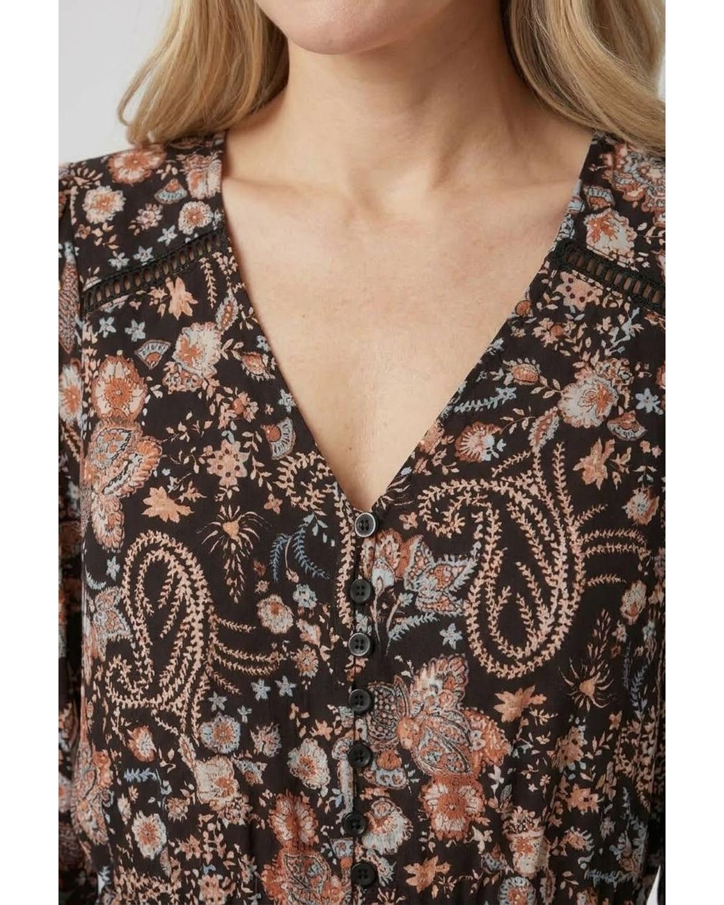 Izabel London Black Paisley Shirred Long Sleeve Maxi Dress
