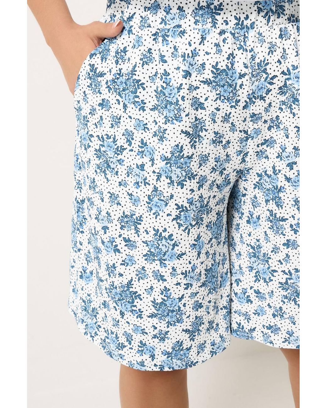 Yours Blue Ditsy Floral Shorts