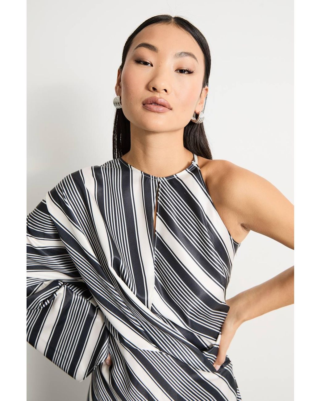 Warehouse White Petite Printed One Shoulder Twist Front Keyhole Satin Maxi Dress