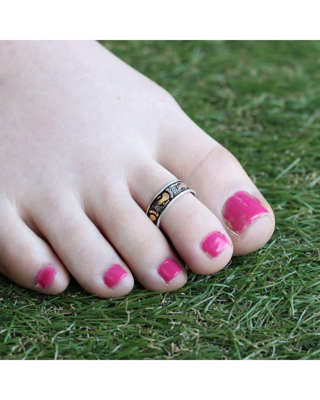 The Colourful Aura Green Footsteps Bohemian Midi Beach Stacking Band Toe Ring