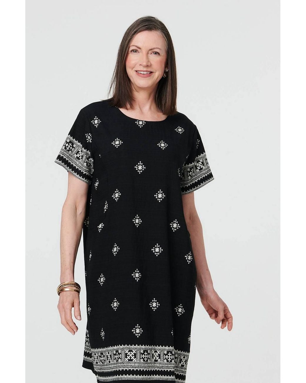 Izabel London Black Border Print Knee Length Shift Dress
