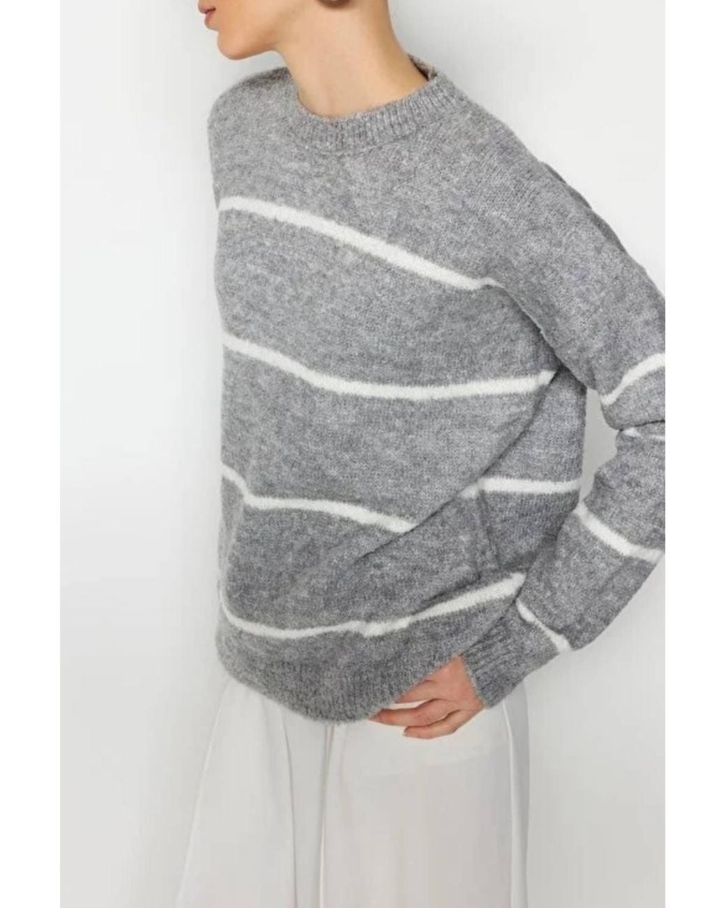 WOVCOR Gray Striped Soft Textured Knit Sweater
