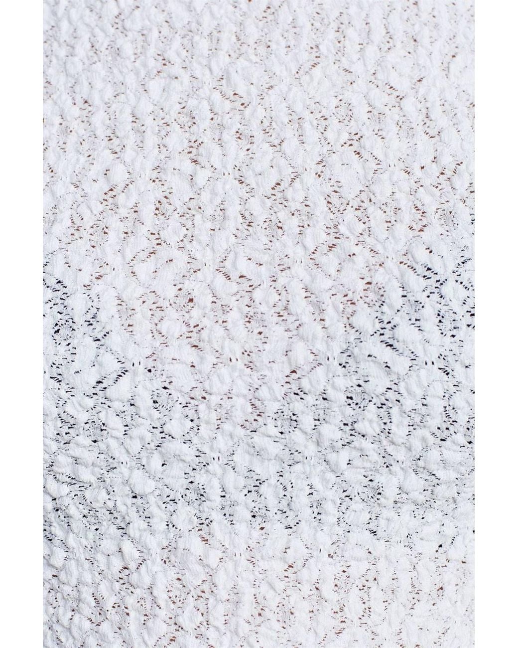 Dilvin White Fitted Sleeveless Lace-Knit Blouse