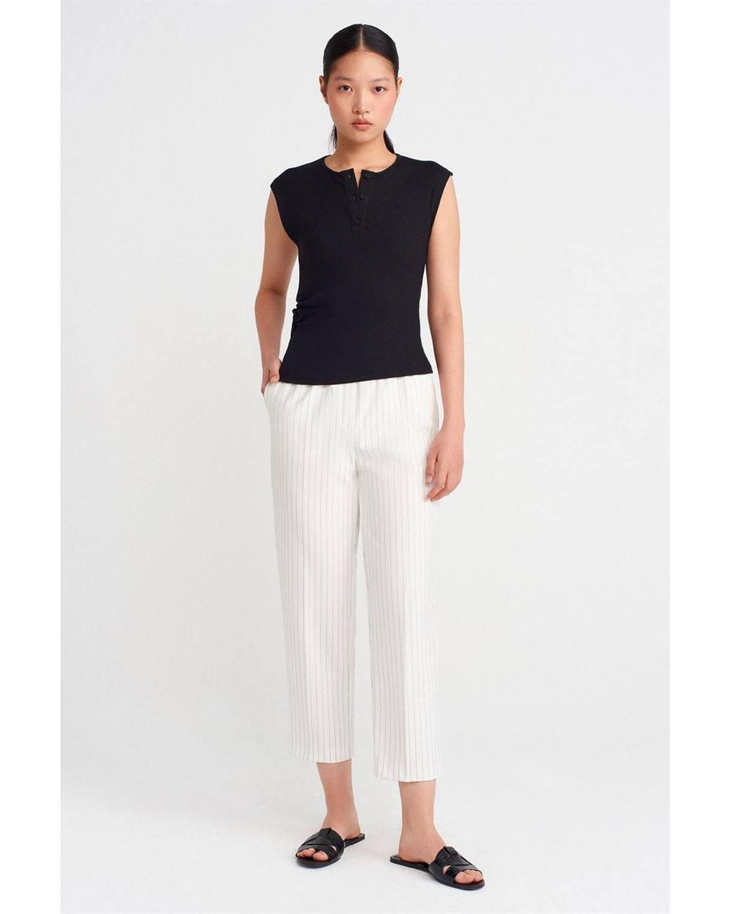 Dilvin Black Sleeveless Ribbed Button-Front Blouse