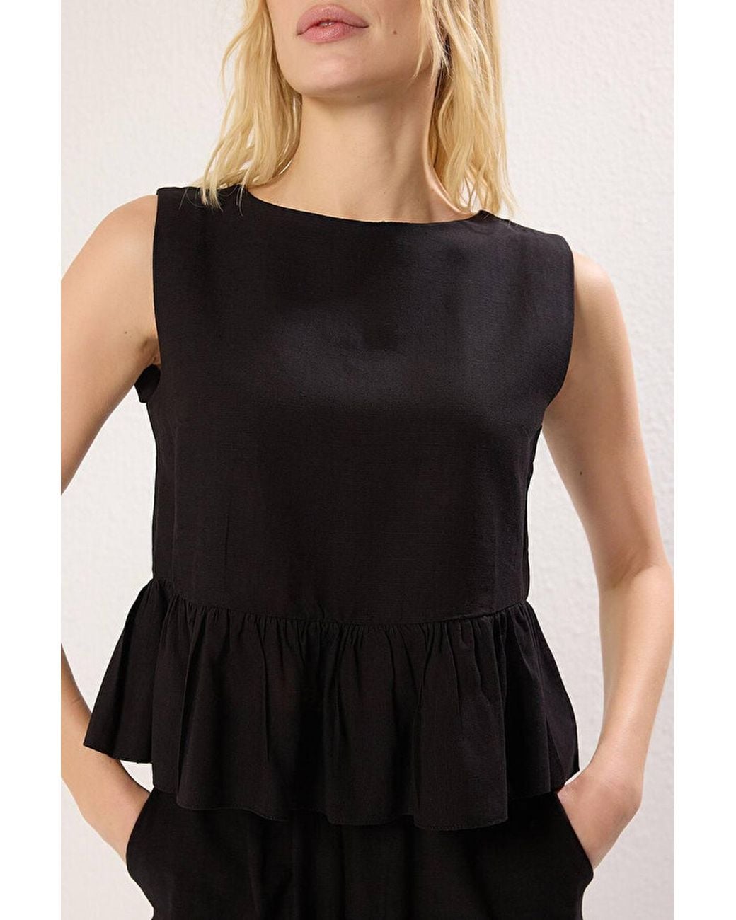 WOVCOR Black 2-Piece Linen-Look Woven Sleeveless Top & Wide-Leg Trouser Set