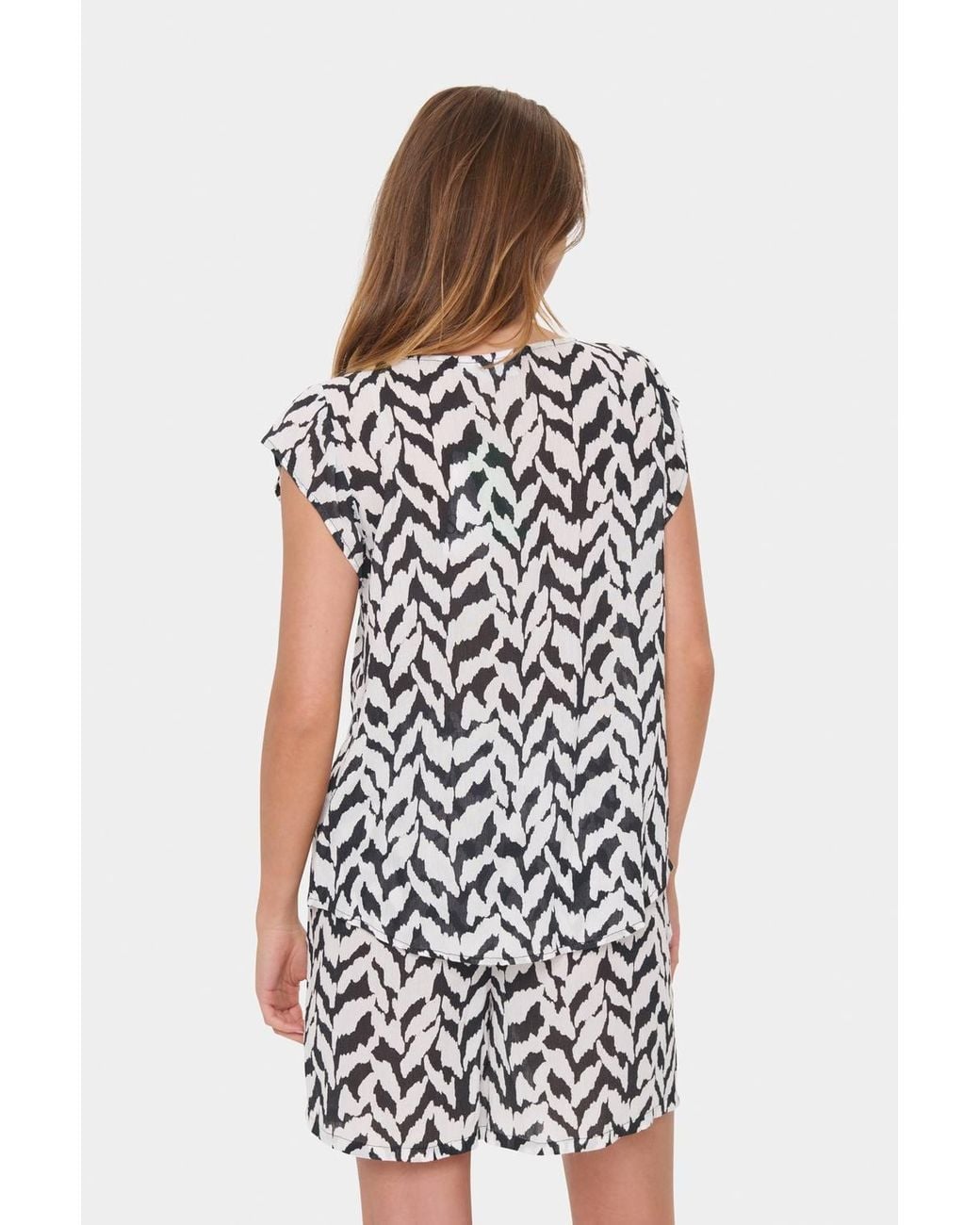 Saint Tropez White Vegasz Adele Short Sleeve Blouse