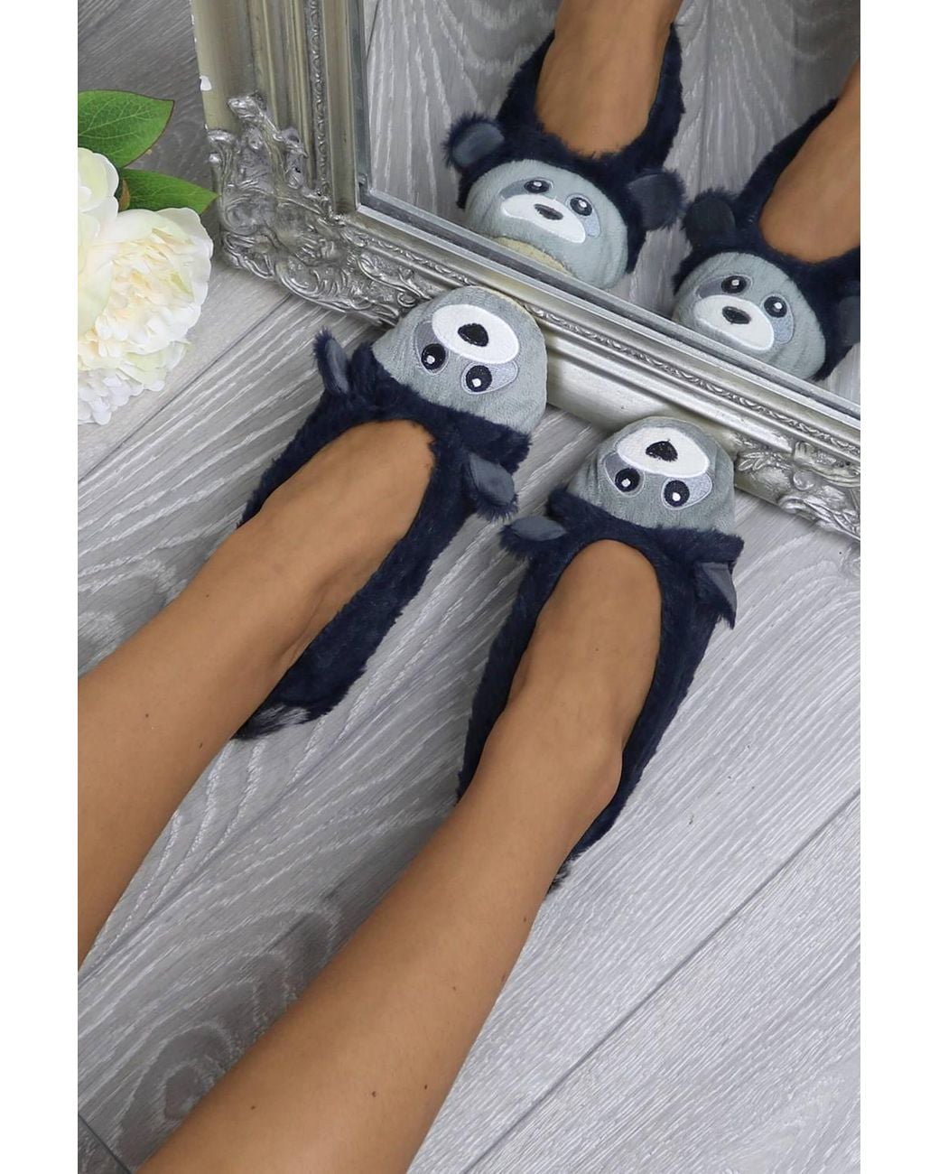 AJVANI Blue Raccoon Sock Slippers