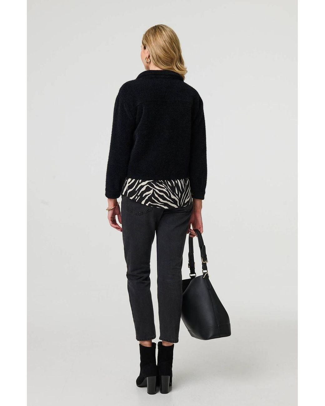 Izabel London Black Flannel Cropped Pocket Front Shacket Jacket