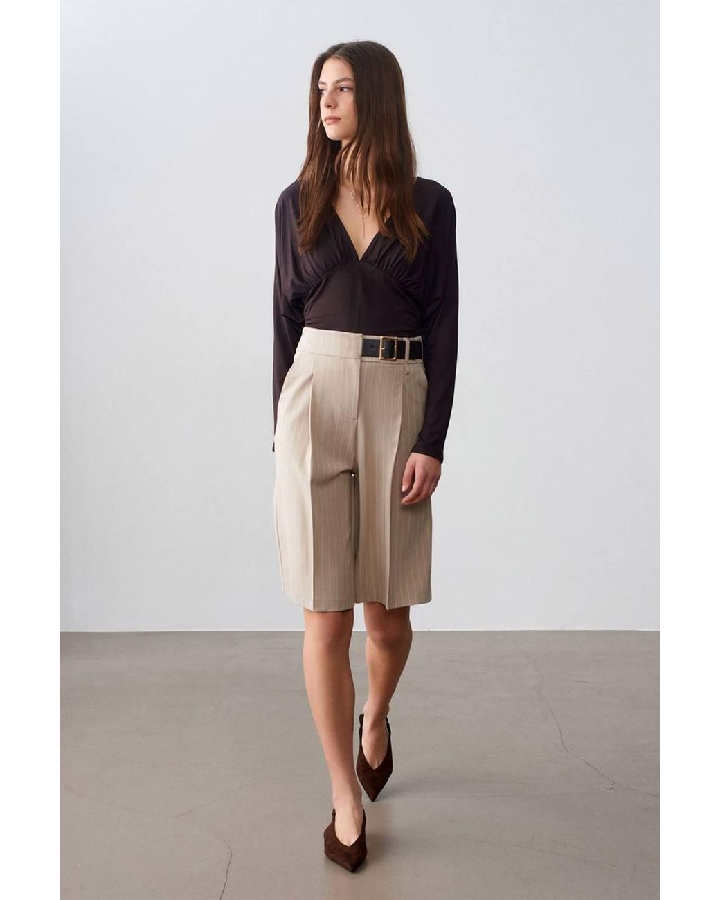 Dilvin Brown High-Waist Striped Tailored Shorts With Belt