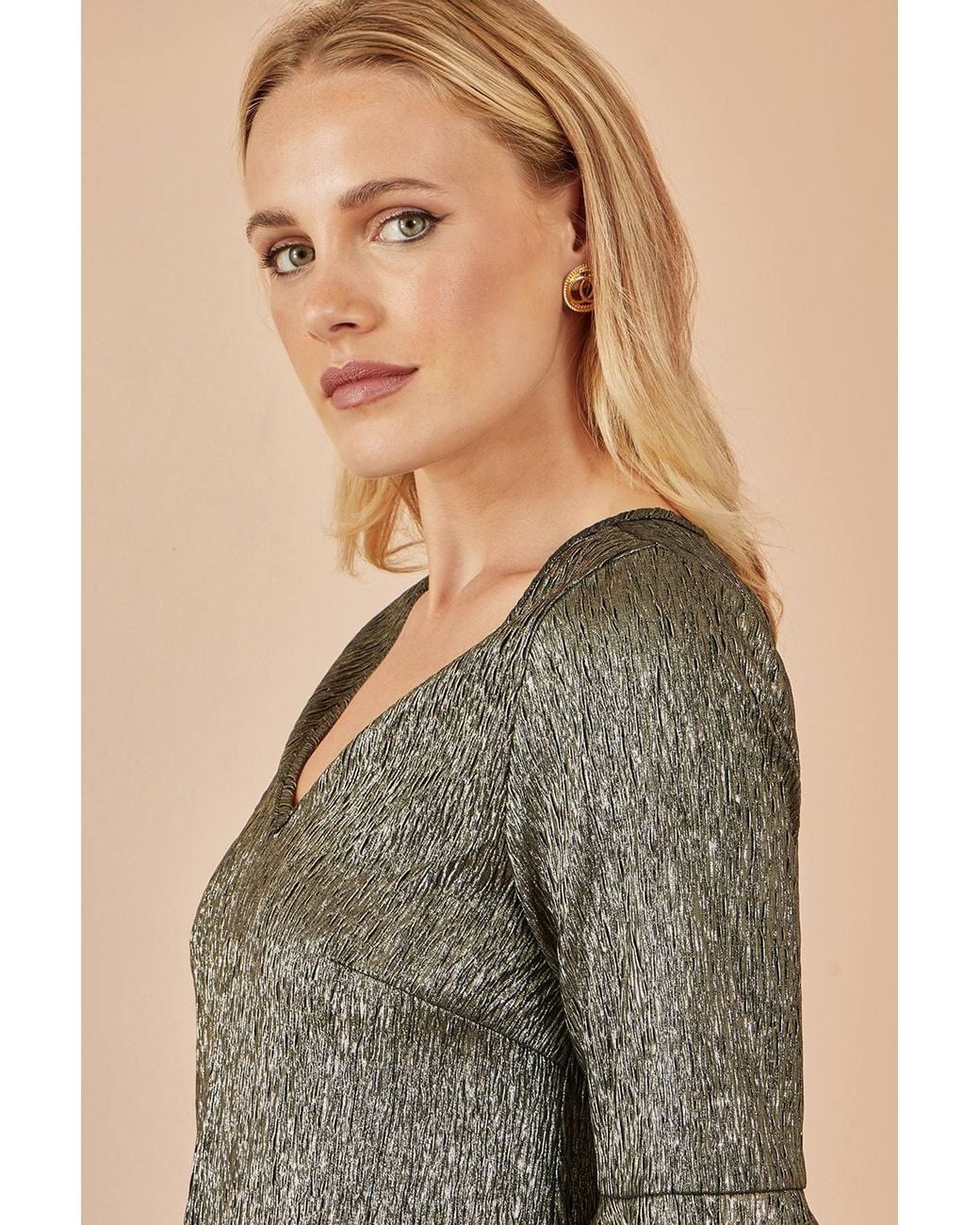 Yumi' Green Stretch Top W/ Fluted Sleeves