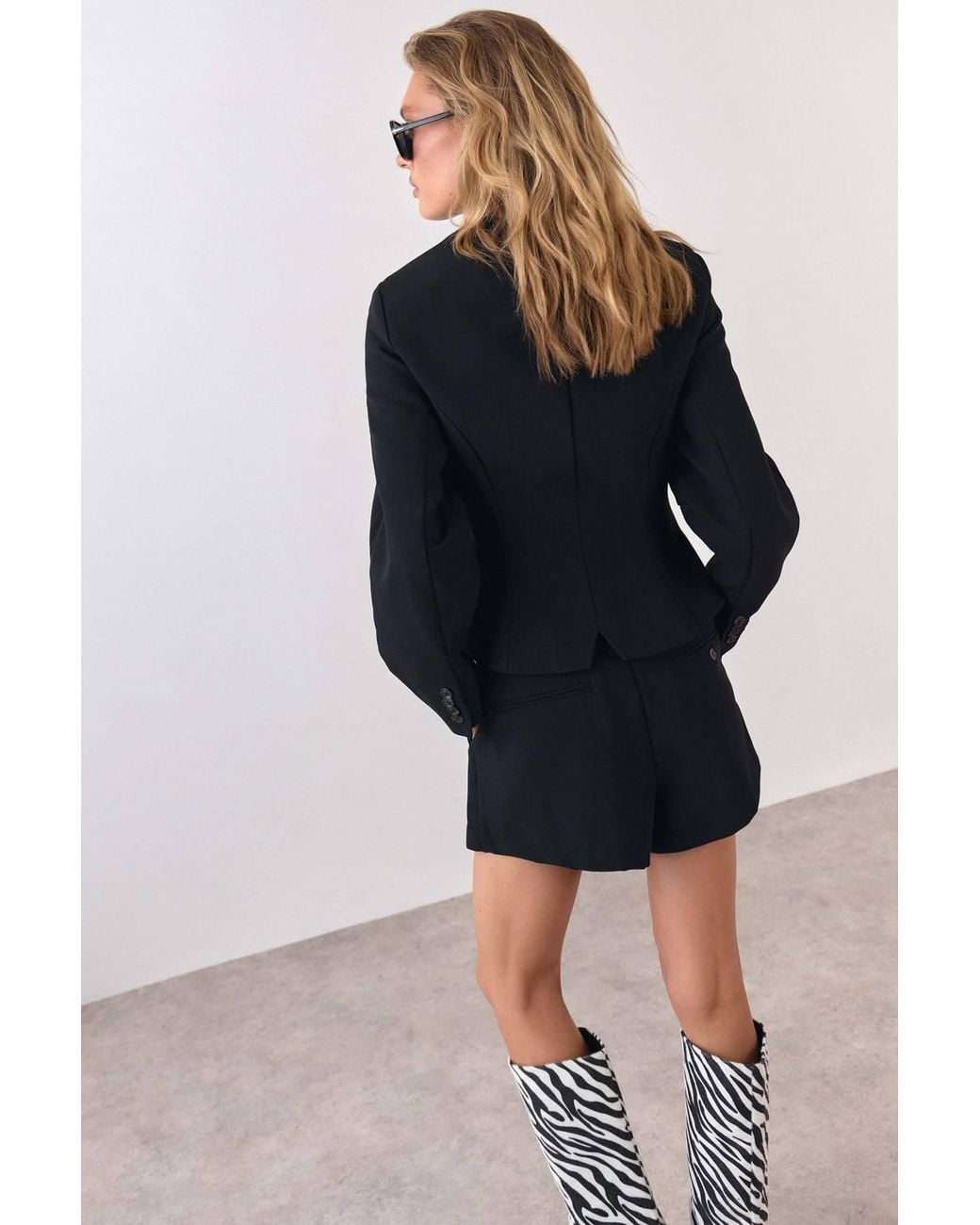 Warehouse Black Tailored City Shorts