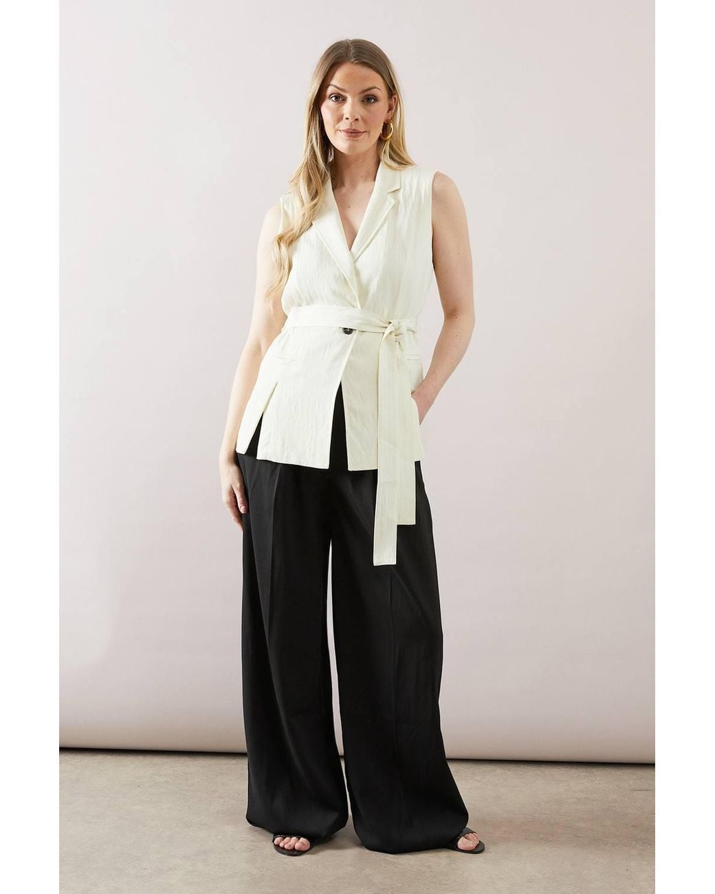 Wallis White Sleeveless Belted Waistcoat