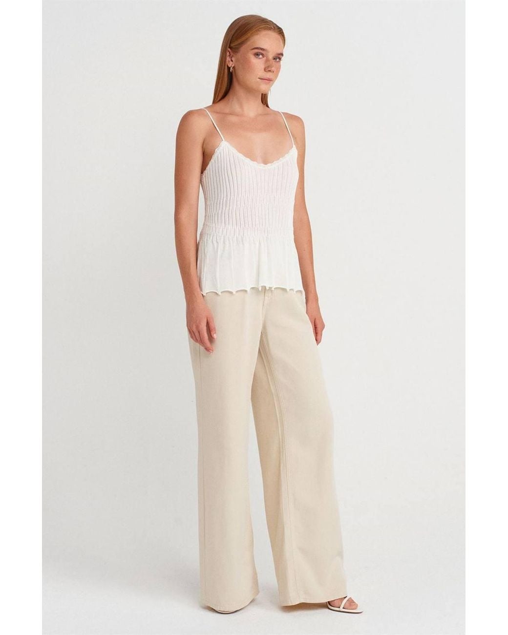 Dilvin White Ribbed Sleeveless V-Neck Blouse