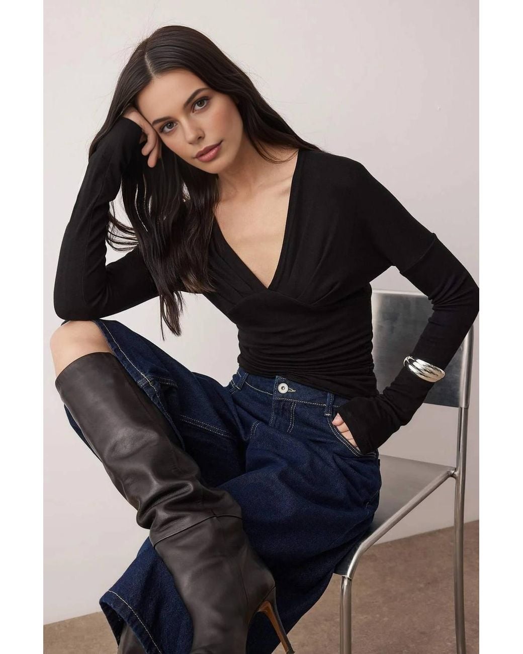 WOVCOR Blue V Neck Regular Knit Blouse W/ Flowy Fit & Back Detail