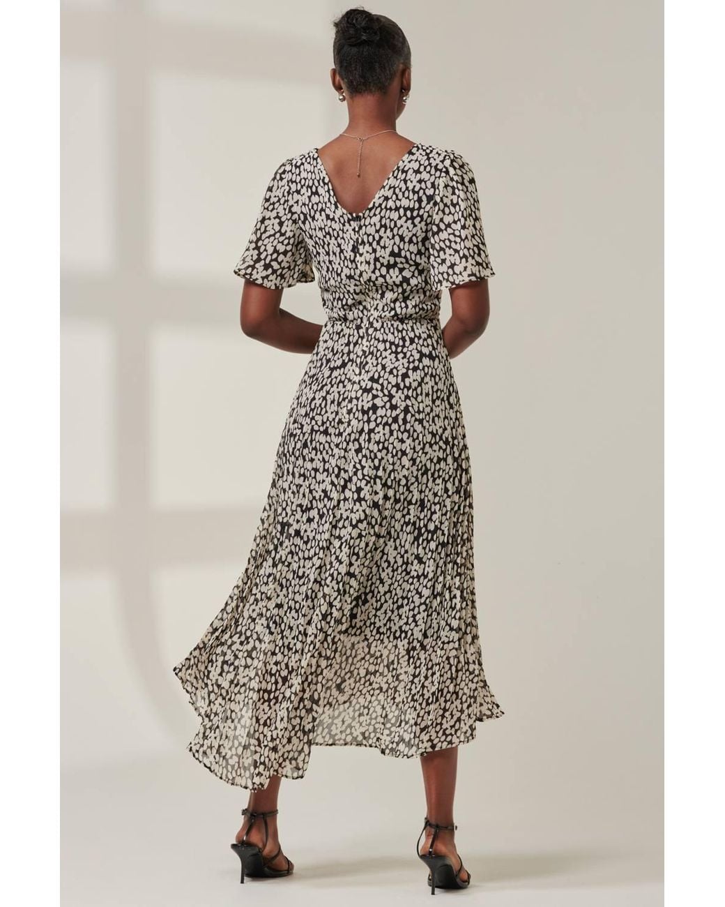 Jolie Moi Black Chelsea Pleated Chiffon Dip Hem Maxi Dre Dress