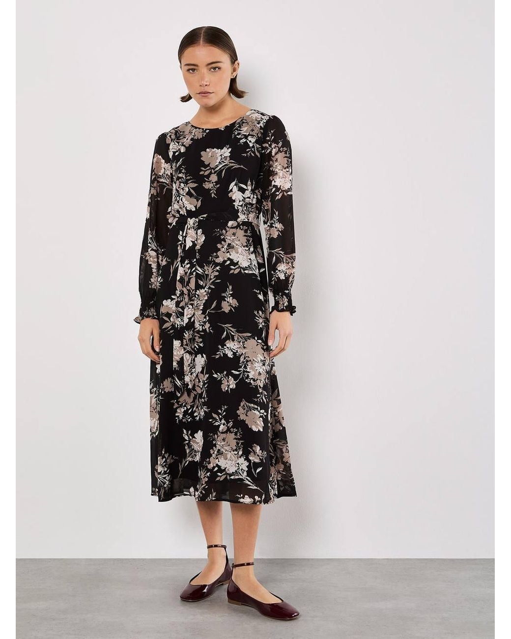Apricot White Silhouette Floral Chiffon Midaxi Dress
