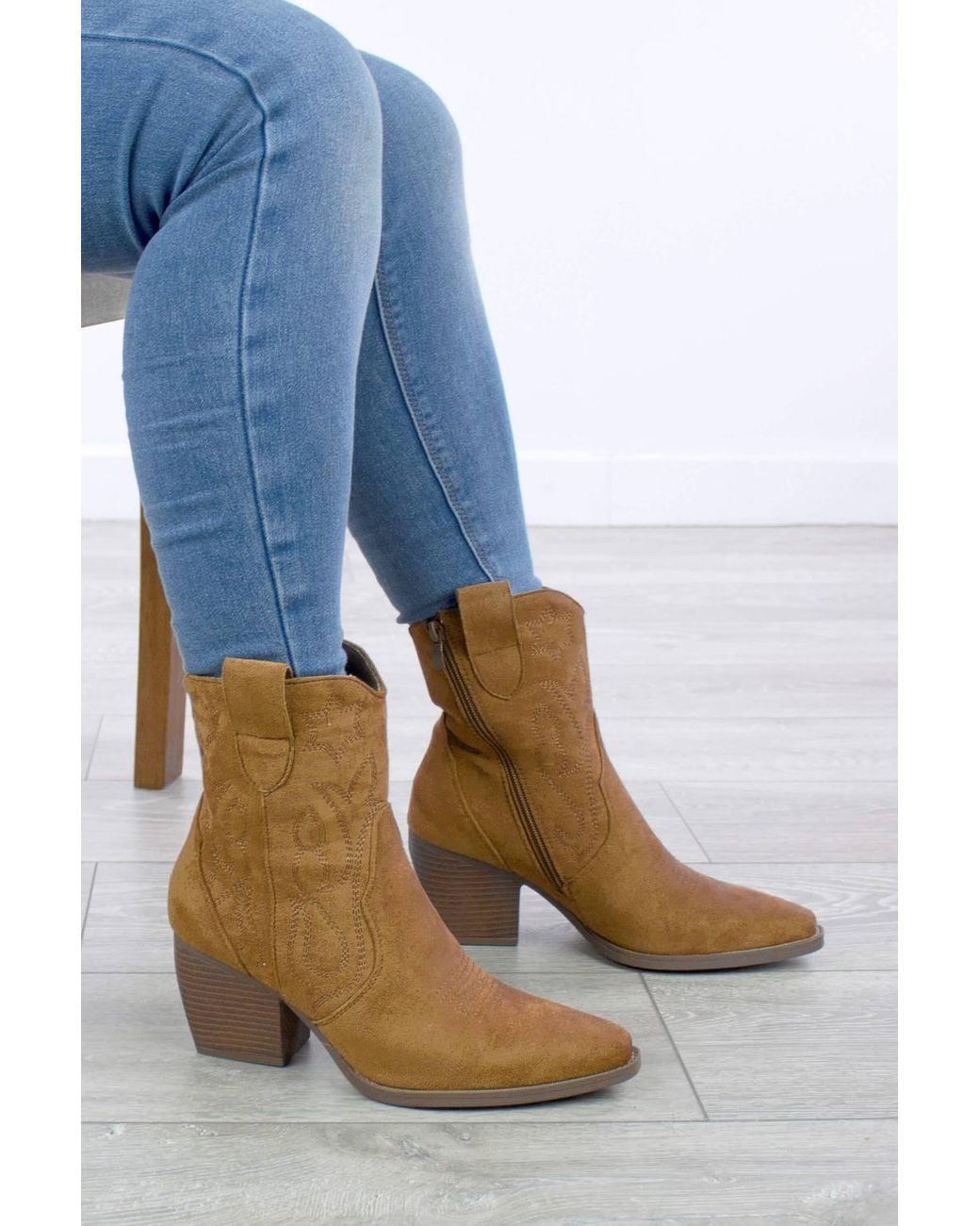 AJVANI Natural Mid Heel Cowboy Pointed Toe Ankle Western Boots
