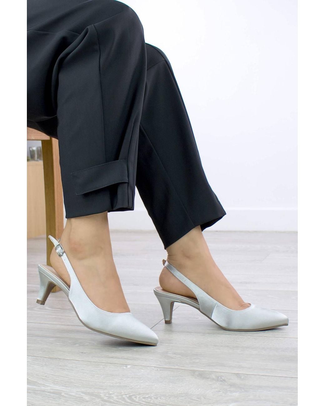 AJVANI Blue Mid Heel Pointed Toe Slingback 50S Court Shoes