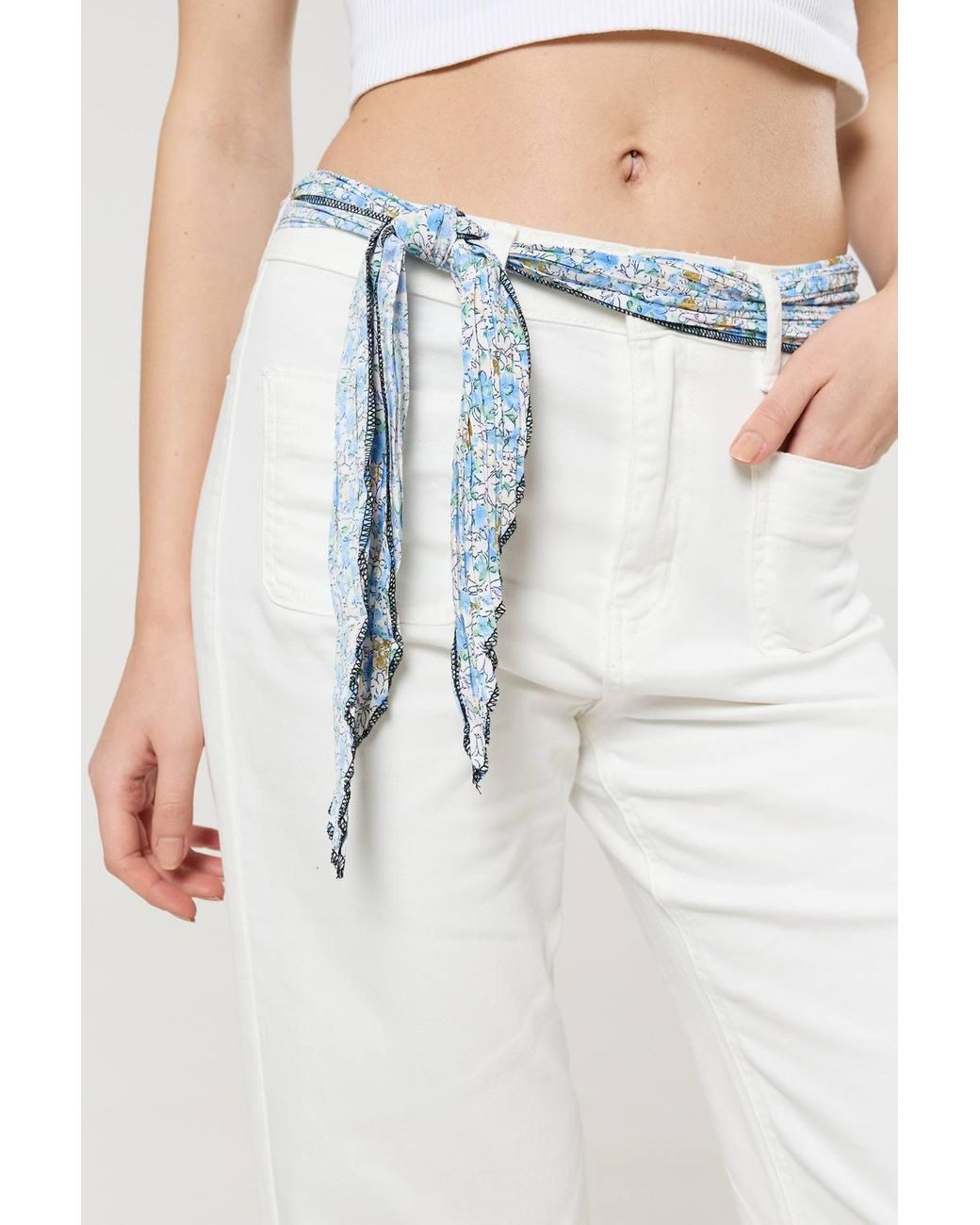 Liquorish White Scarf Belt Wide Leg Jeans