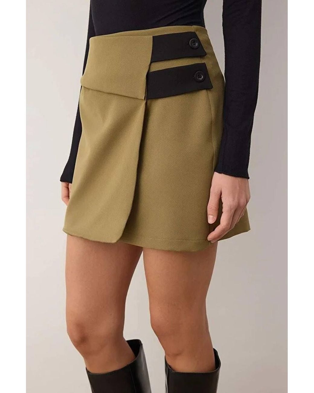 WOVCOR Green A-Line Mini Woven Skirt W/ Closure Detail