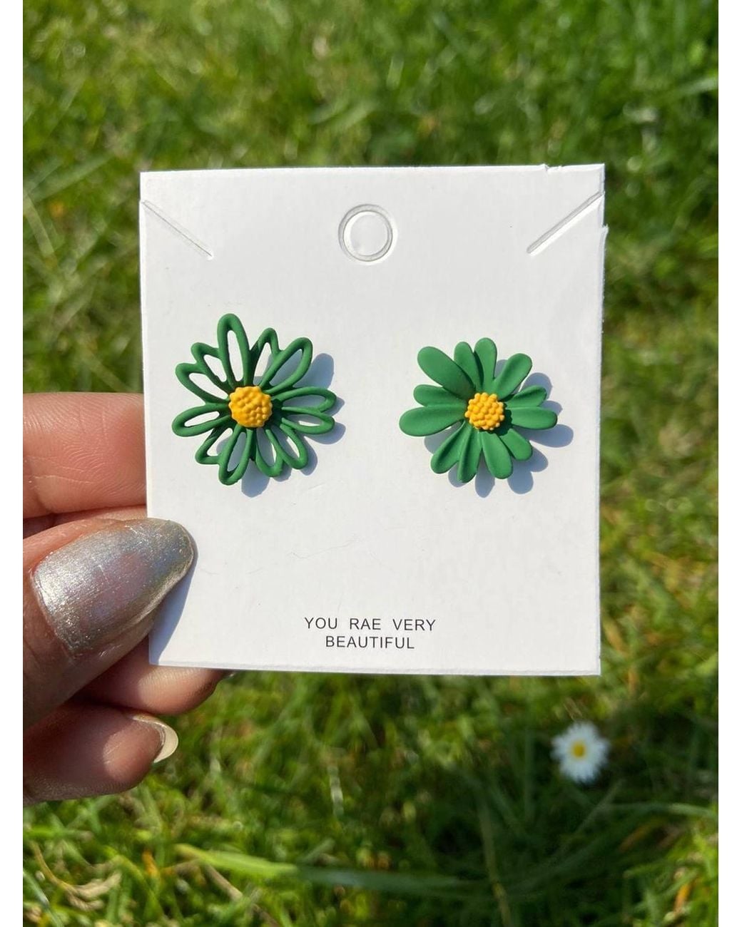 The Colourful Aura Green Colourful Daisy Sun Flower Floral Stud Earrings