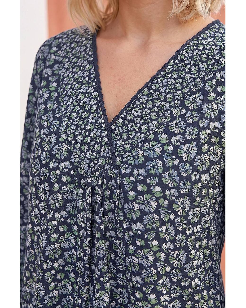 Roman Blue Petite Floral Print Stretch Top