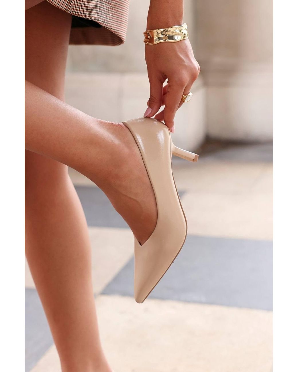 Linzi Natural Bellamy Faux Leather V-Cut Vamp Court Heels
