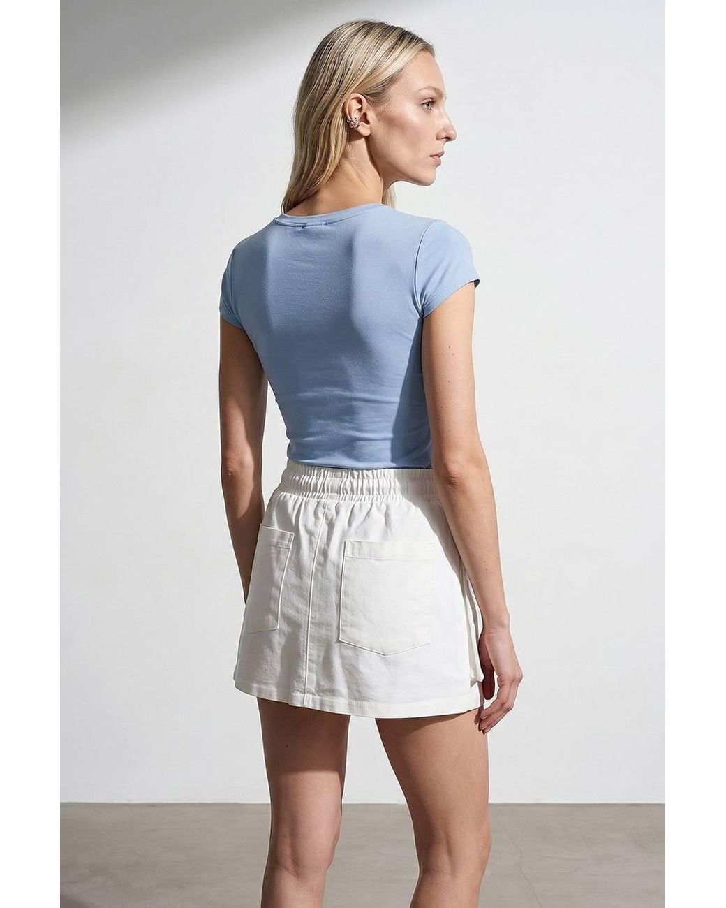 Dilvin White Slim Fit V-Neck Jersey Blouse