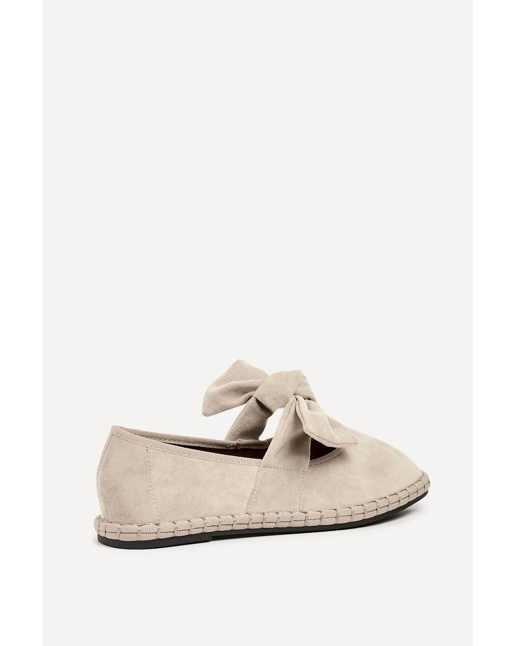Linzi White Pout Faux Suede Pumps