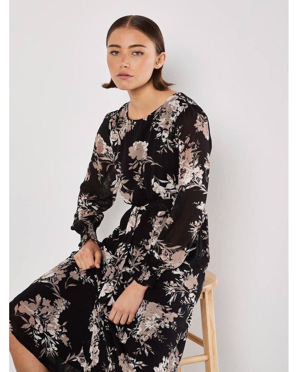 Apricot White Silhouette Floral Chiffon Midaxi Dress