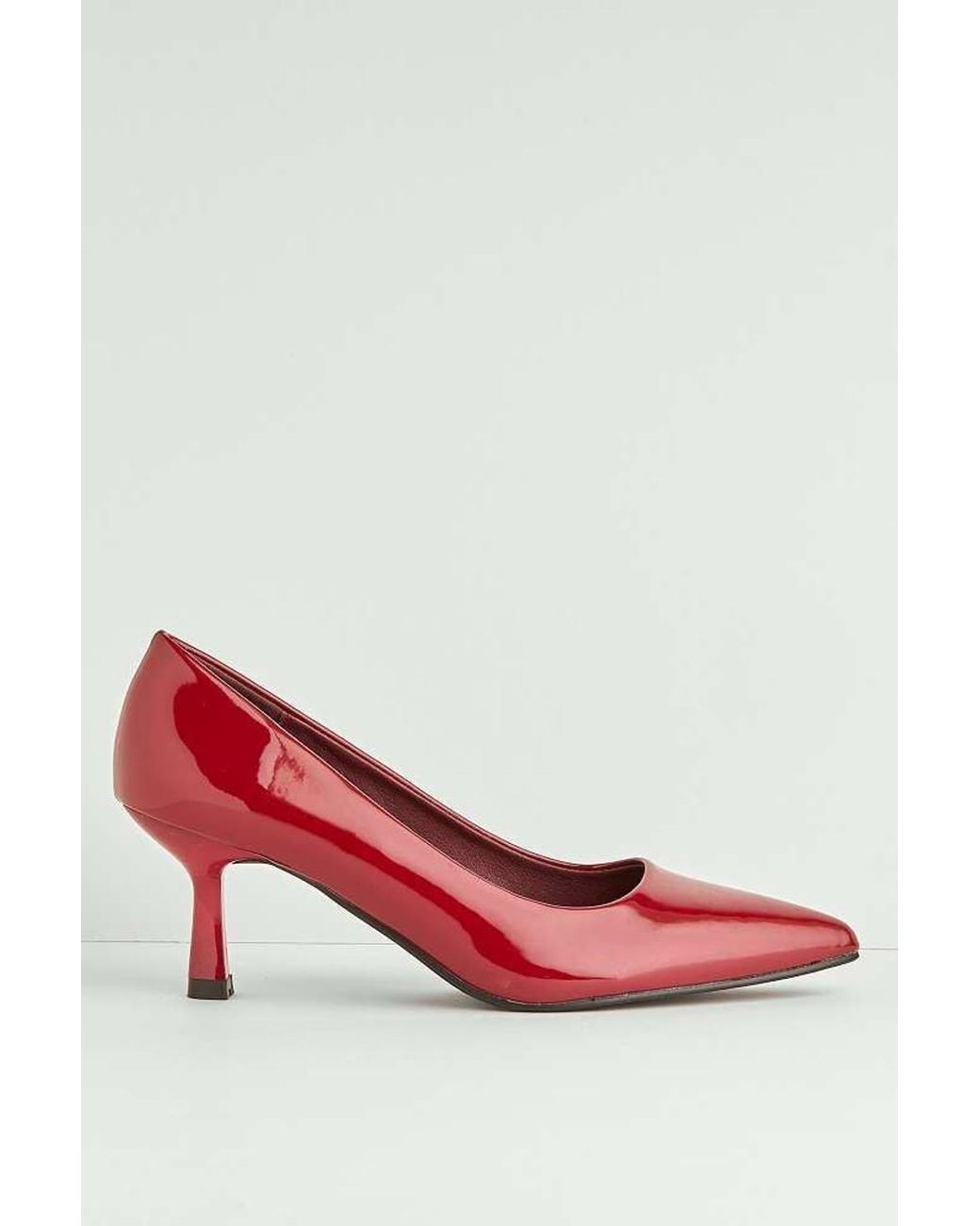 Miss Diva White Aranea Pointed Toe Court Shoes