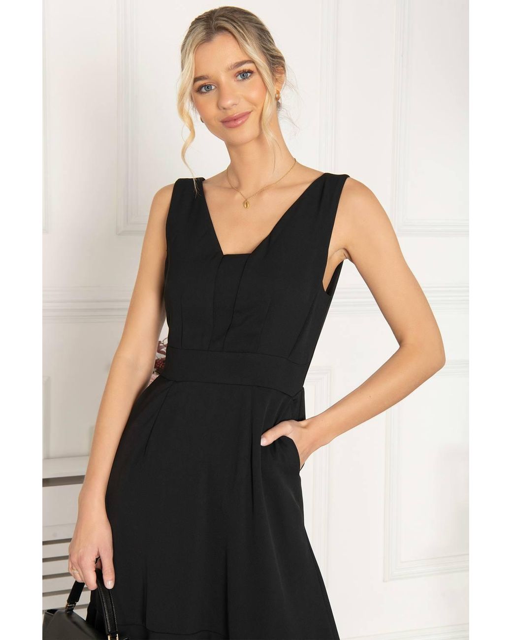 Jolie Moi Black Palmer Dip Hem Shift Dress
