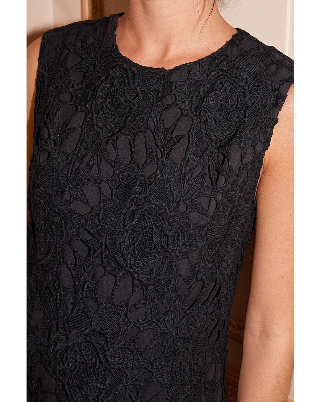 Roman Black Petite Floral Lace Dress