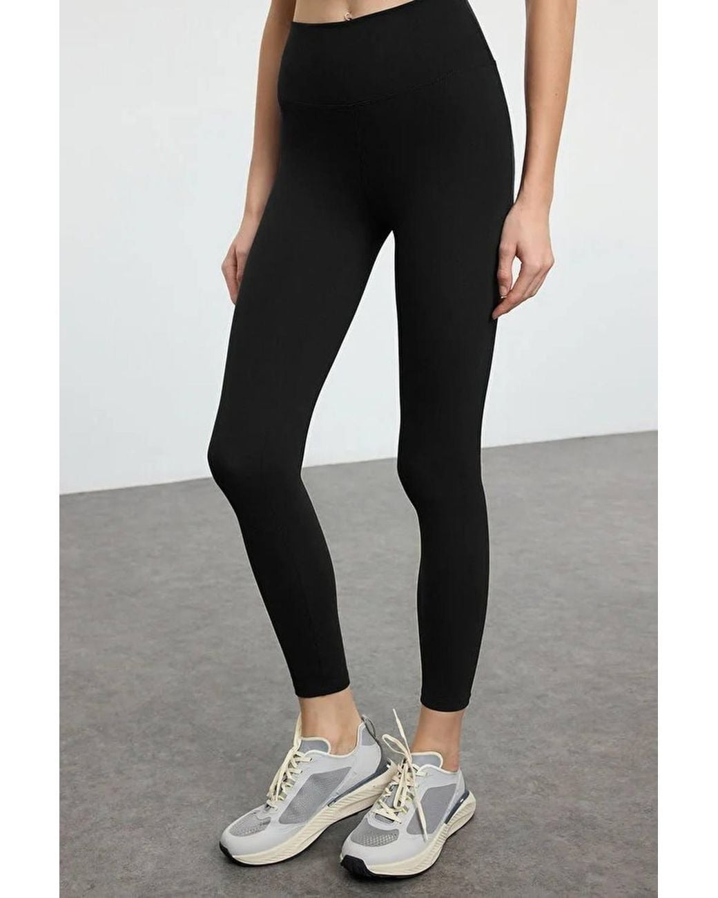 WOVCOR Black Reflective Detail Brushed-Fabric Knitted Sports Leggings