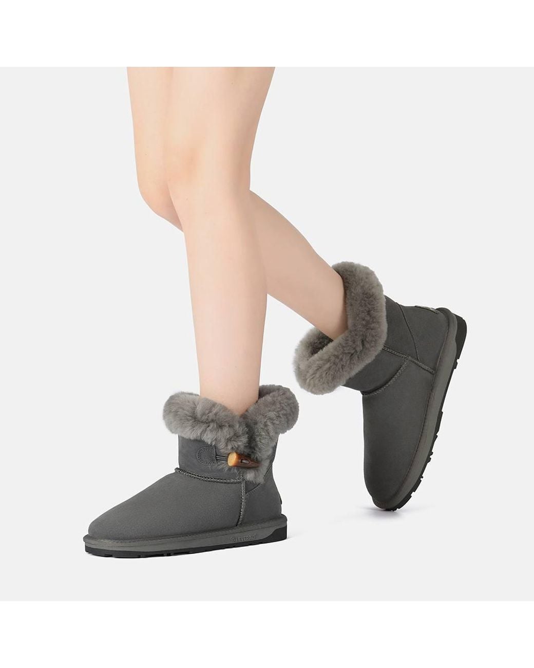EverAu Australia Gray Real Sheepskin Robin Horn Toggle Button Mini Boots W/ Tpr Sole